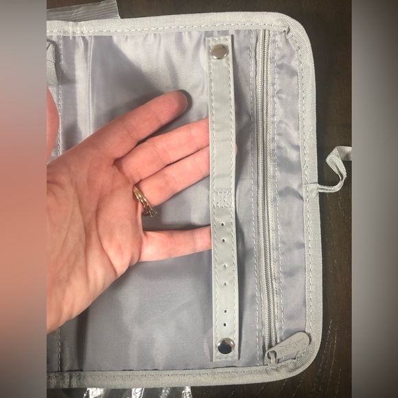 Thirty-One Jewelry Case - Picture 5 of 7